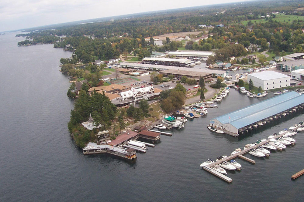 Bonnie Castle Resort & Marina Alexandria Bay Exterior photo